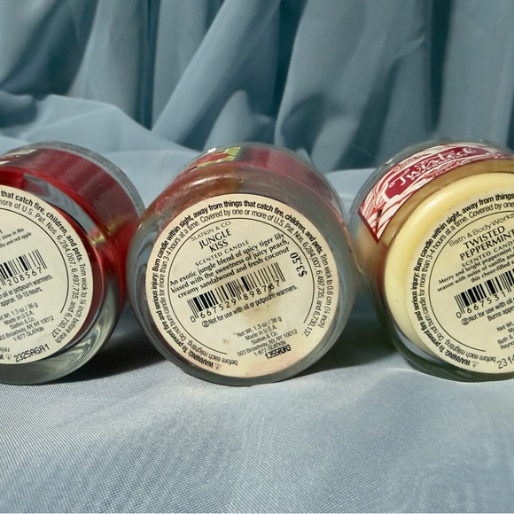 Bath & Body Works Mini 3-Wick Candles Holiday Scent Bundle - Picture 3 of 3
